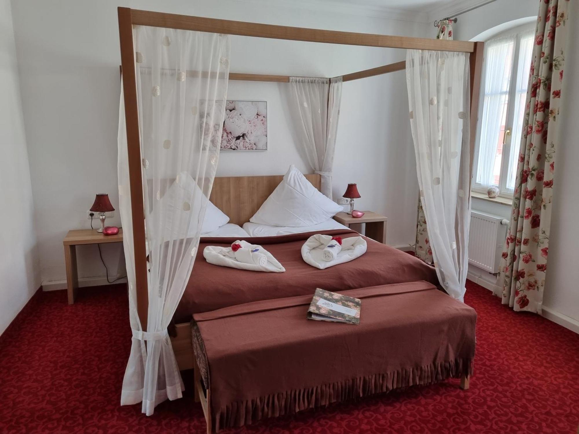 Boutiquehotel Goldene Rose - Self-Check-In Rothenburg ob der Tauber Exterior foto