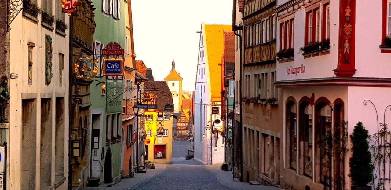 Boutiquehotel Goldene Rose - Self-Check-In Rothenburg ob der Tauber Exterior foto